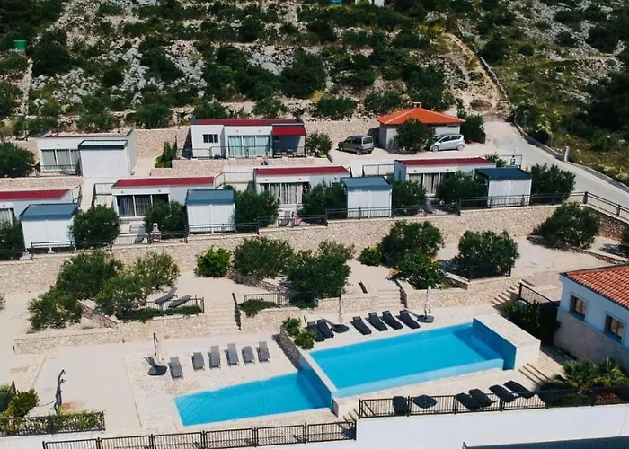 Camp Panorama With Pool