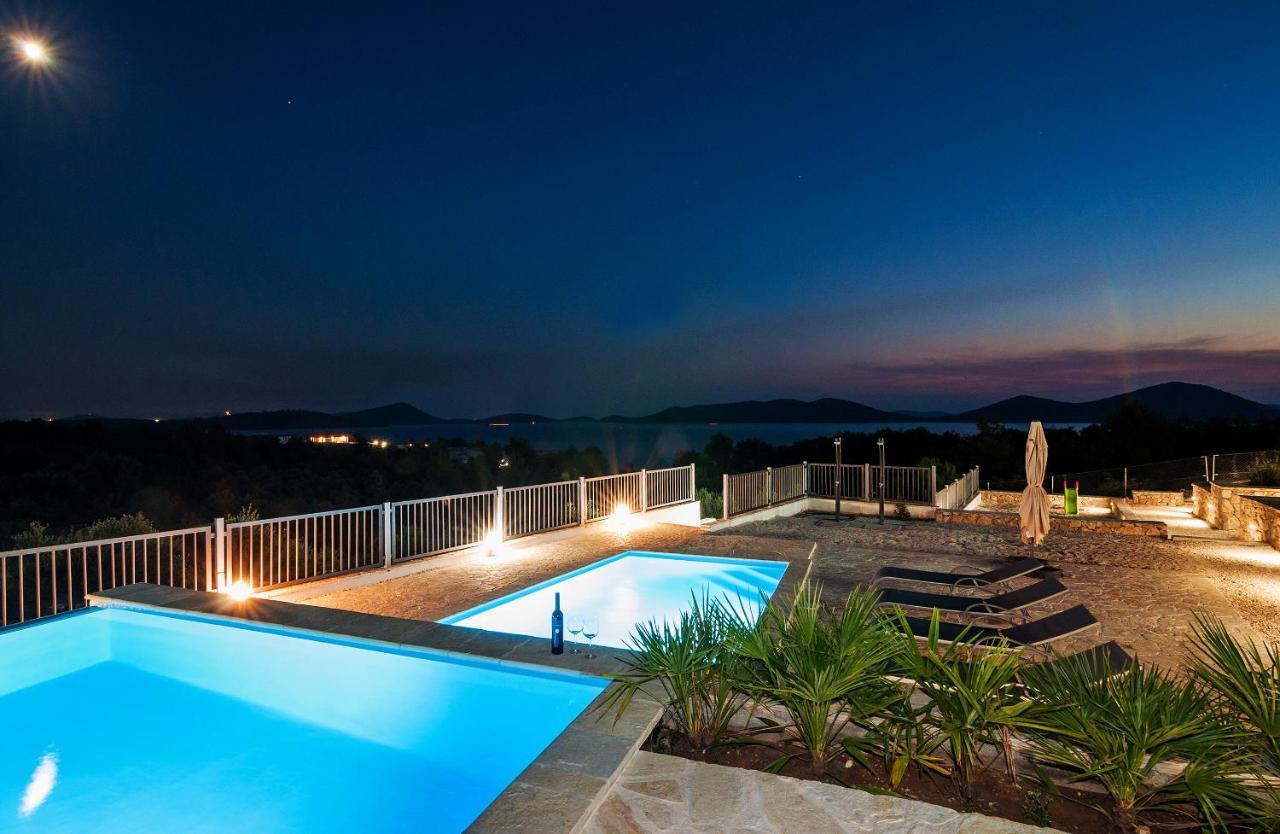 Camp Panorama With Pool Drage
